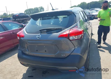 2018 Nissan Kicks Sr из США, поврежденный, VIN 3N1CP5CU0JL518623